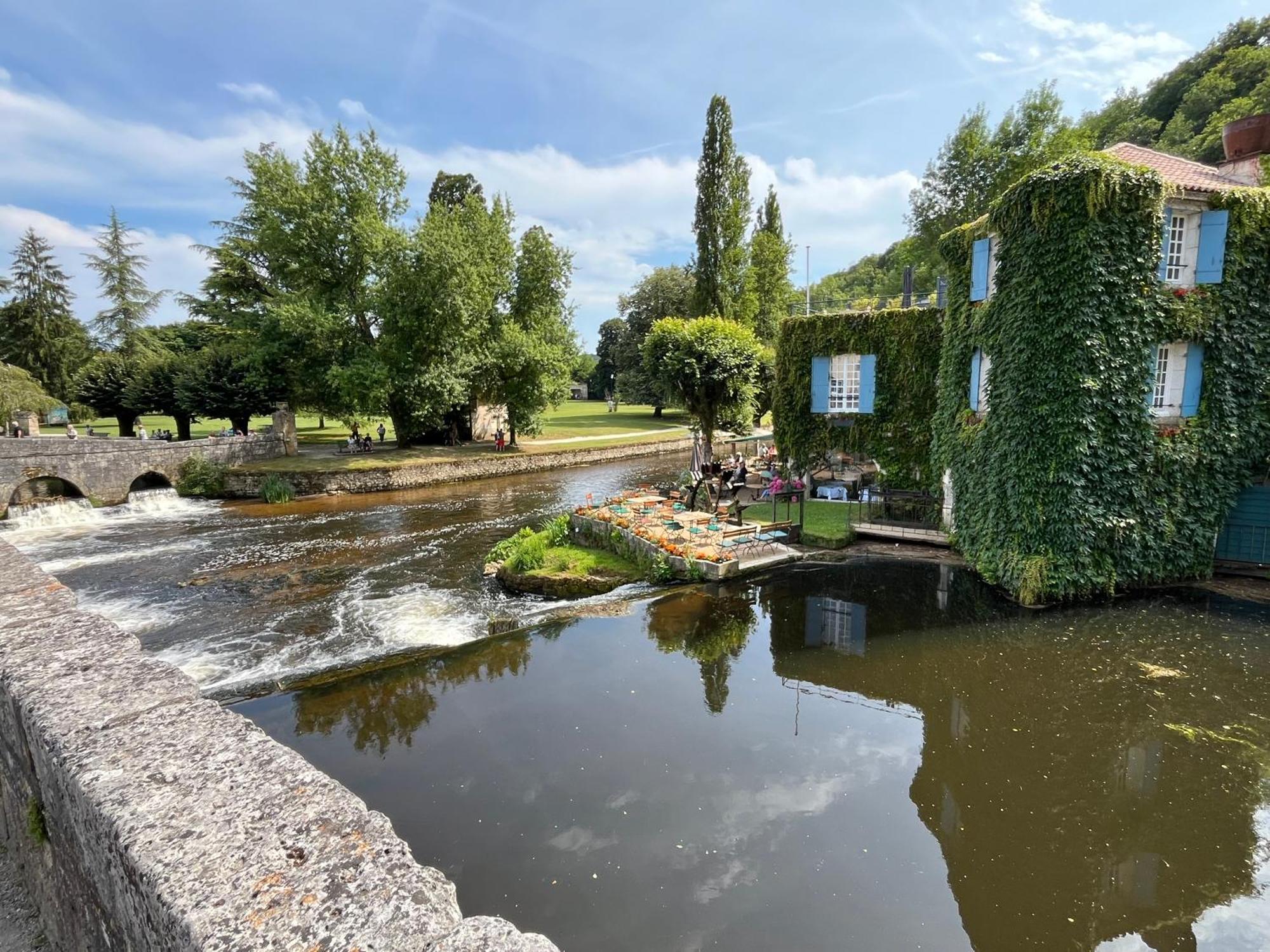 Le Mas Brantome Bed and Breakfast Esterno foto